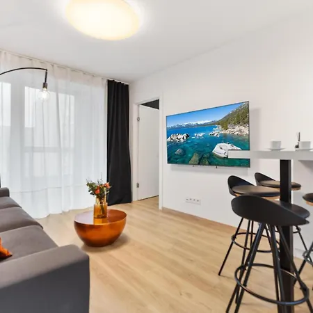 Lam Urban - Balcony Apartment