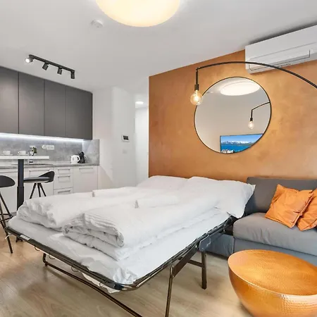 Lam Urban - Balcony *